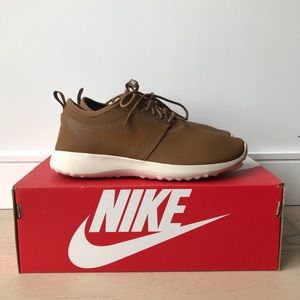 Women’s Nike Juvenate Sneakers In Ale Brown sz 8.5